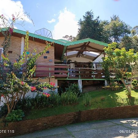 Rancho da Raposa Walder's Rústic House Suítes Campos do Jordão Exterior foto